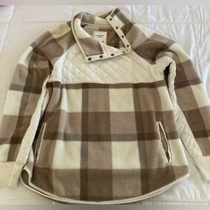 Abercrombie & Fitch diagonal snap fleece  sz. XL